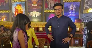 স্ত্রী-কন্যাকে নিয়ে পূজামণ্ডপে সৌরভ গাঙ্গুলী; চোর বাগানের দুর্ঘটনায় দুঃখপ্রকাশ